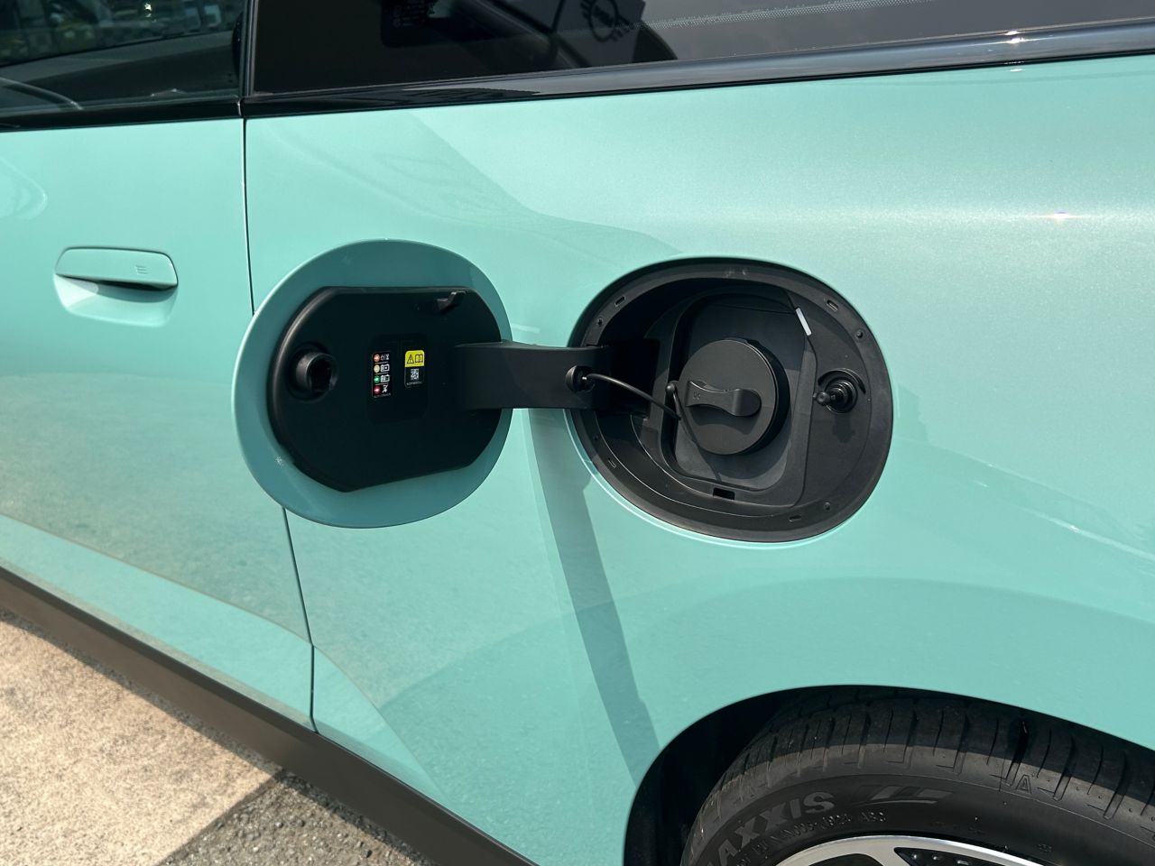 J01 MINI Cooper SE