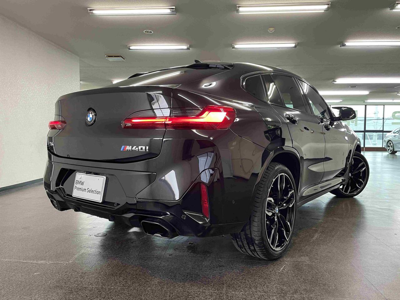 G02 X4 M40i RHD LCI