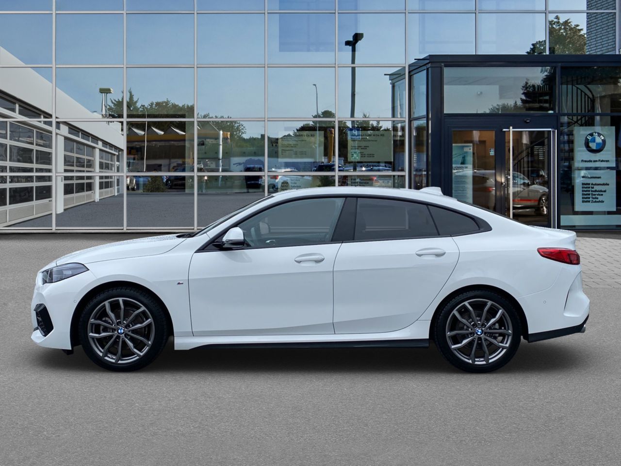 BMW 218