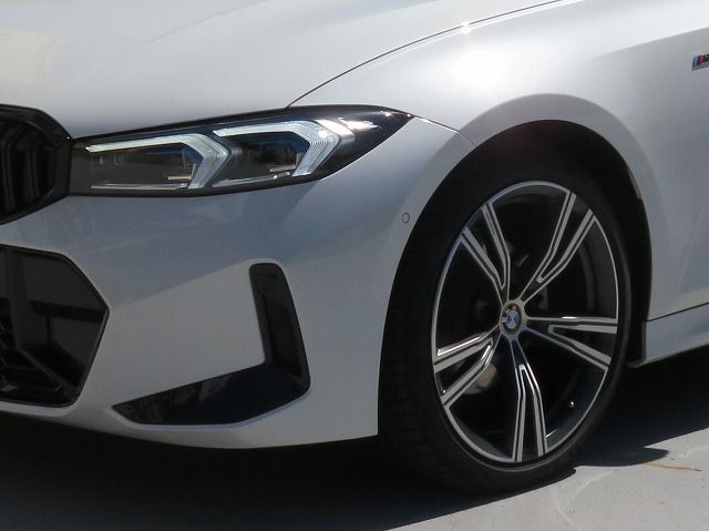 320d xDrive Berline RHD