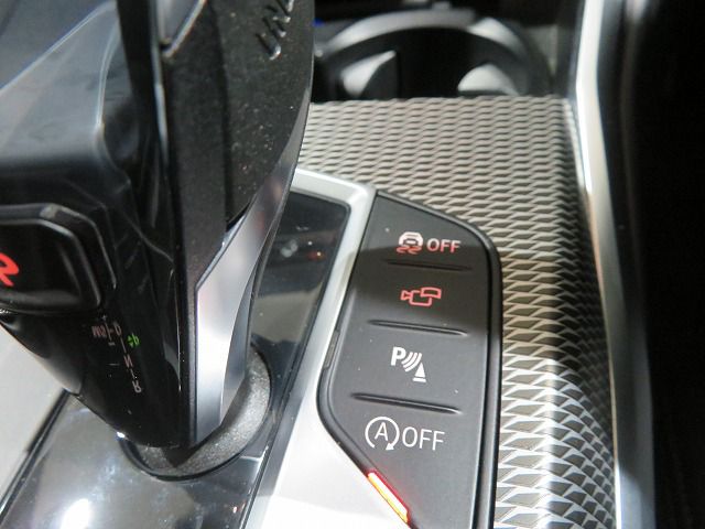 G20 320i Saloon RHD TU