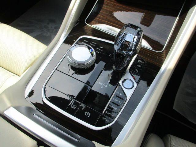 X* xDrive30d RHD