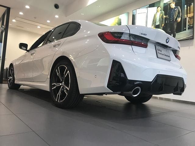 320d xDrive Berline RHD