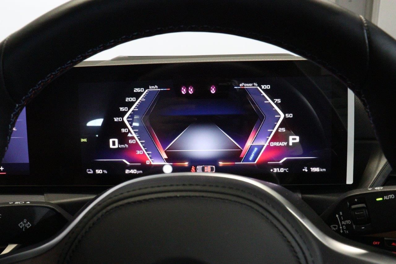 G26 i4 M50 RHD