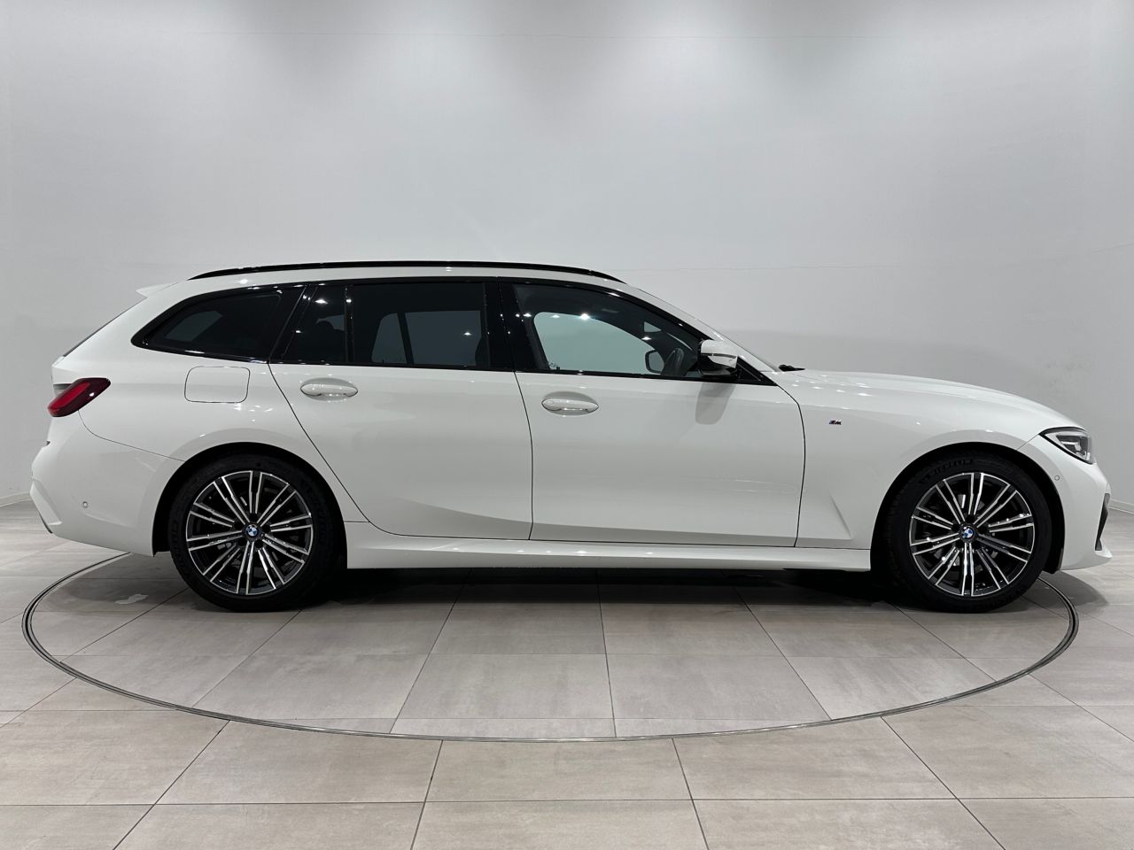 G21 318i Touring