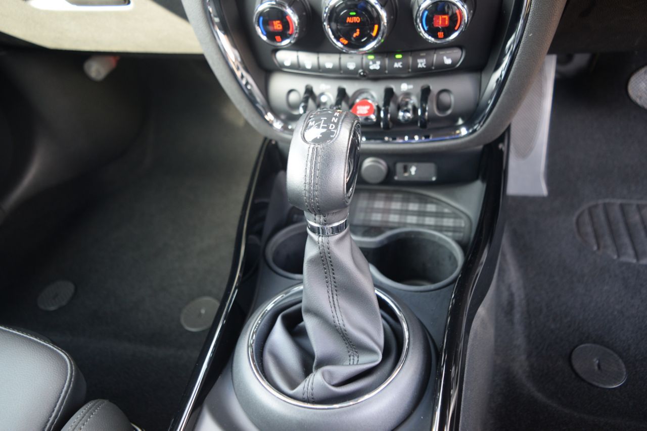 MINI CLUBMAN COOPER D