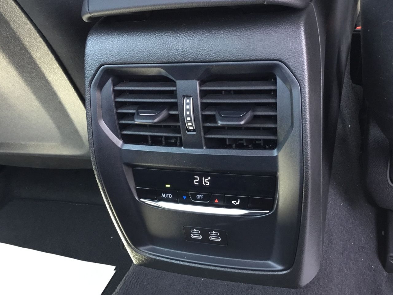 320d xDrive Berline RHD
