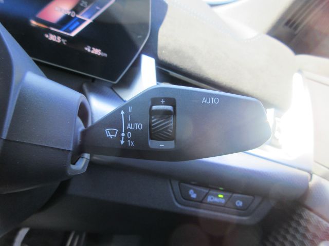 iX2 xDrive30 MSP