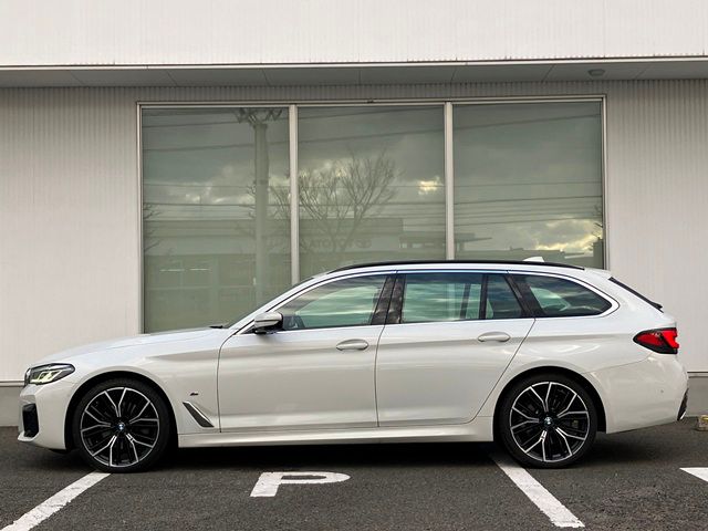 520d xDrive Touring RHD