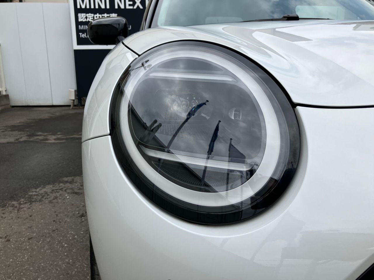 J01 MINI Cooper E
