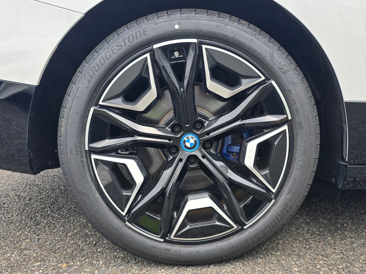 i20 iX xDrive40