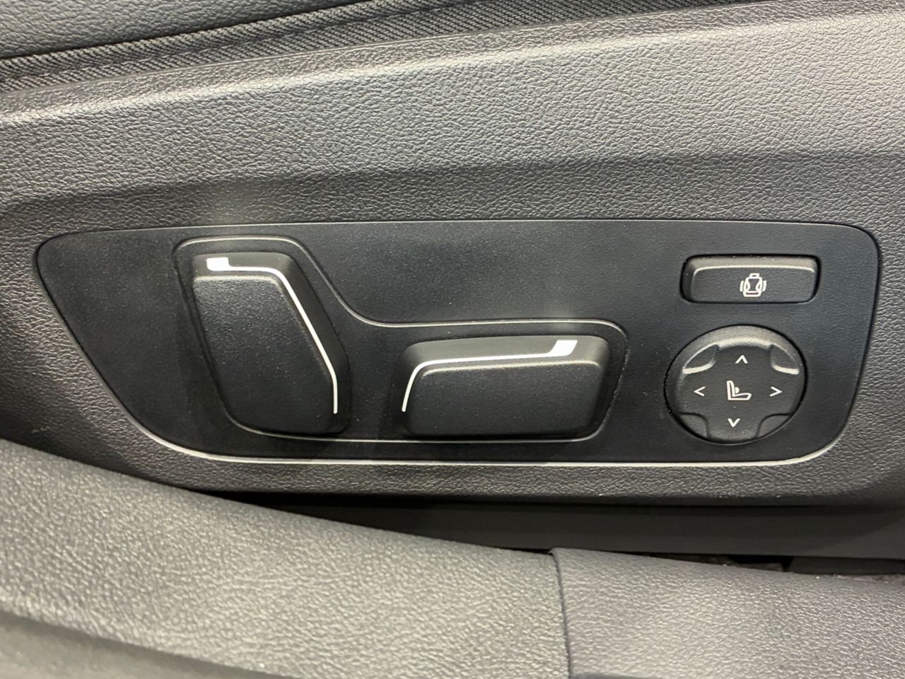 G26 420d xDrive Gran Coupe RHD