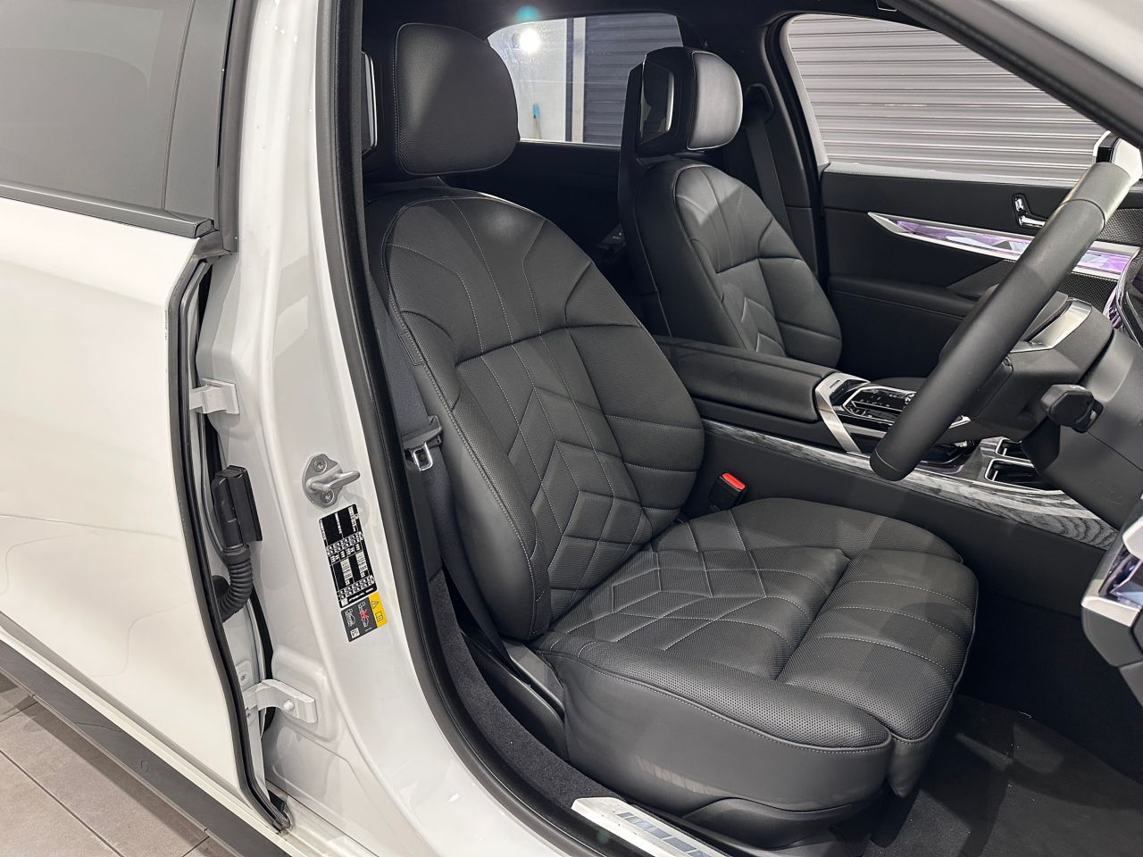 i7 xDrive60 Sedan RHD