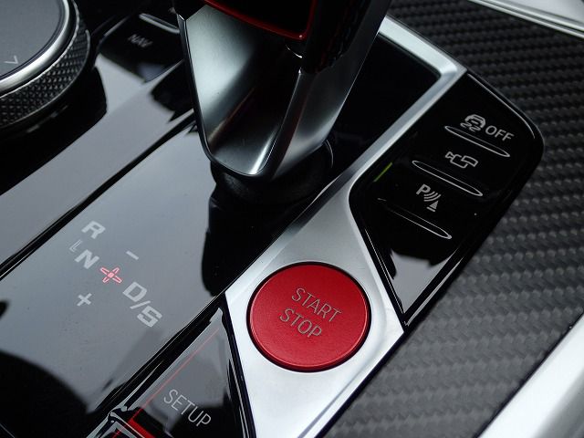 XM RHD