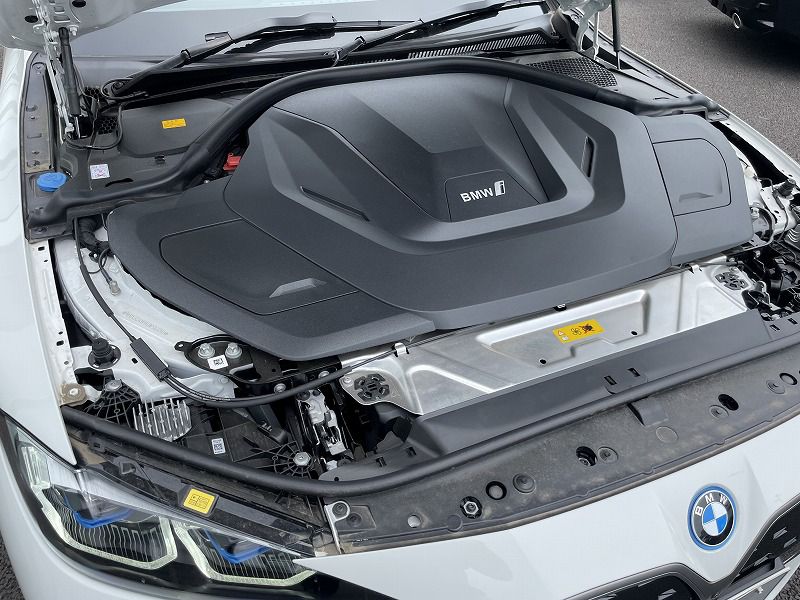 G26 i4 M50 RHD