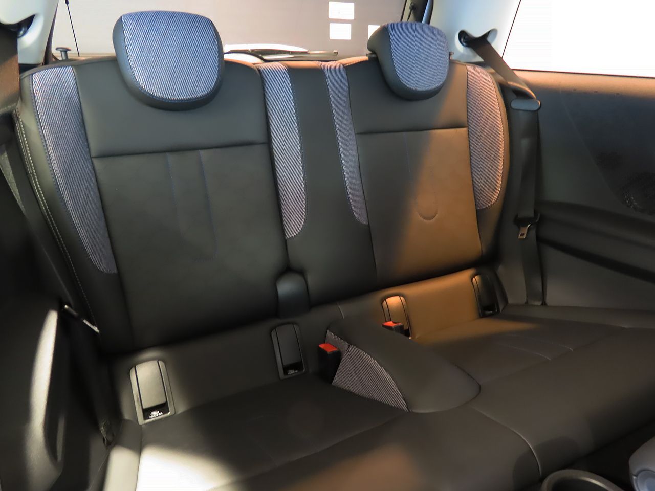 F66 MINI Cooper C 3Dr