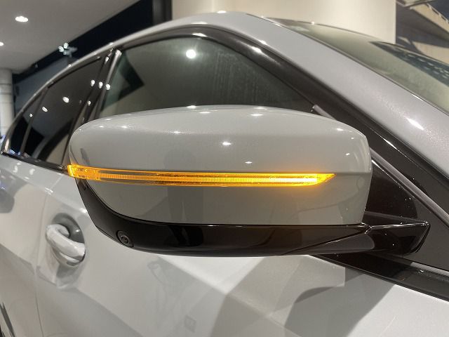 320d xDrive Berline RHD