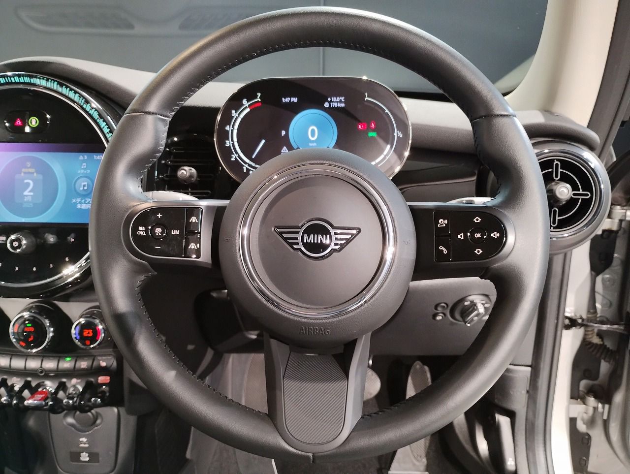 MINI Cooper F56 RHD