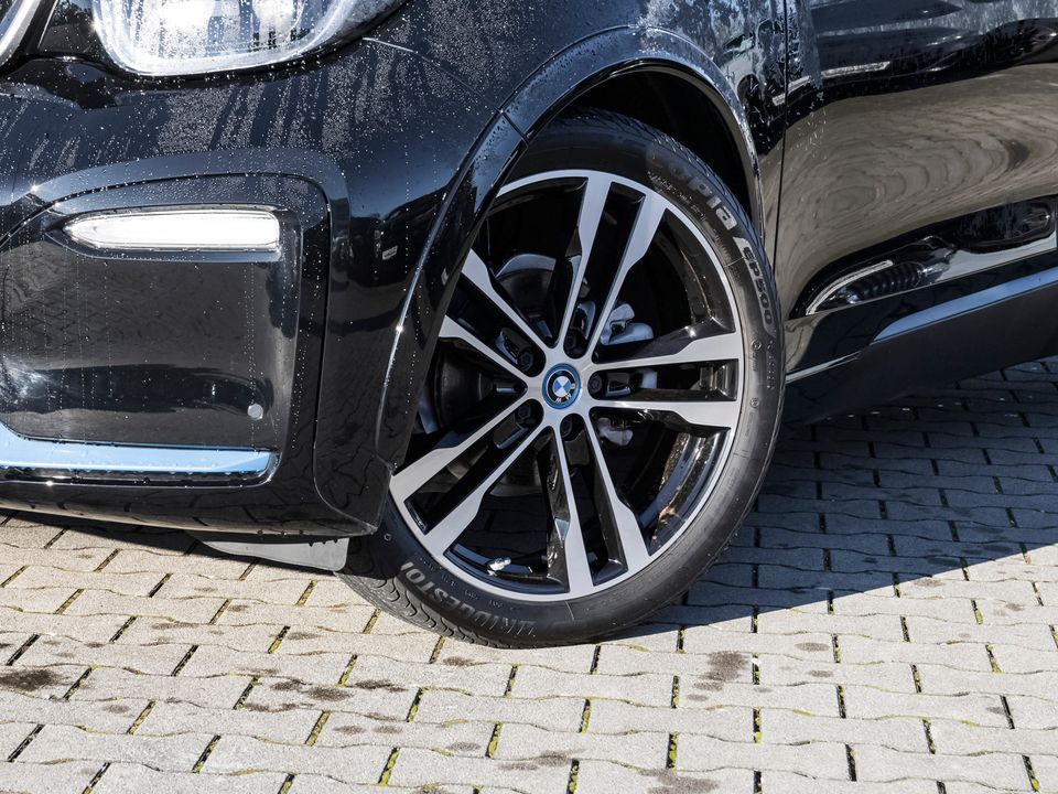 BMW i3s