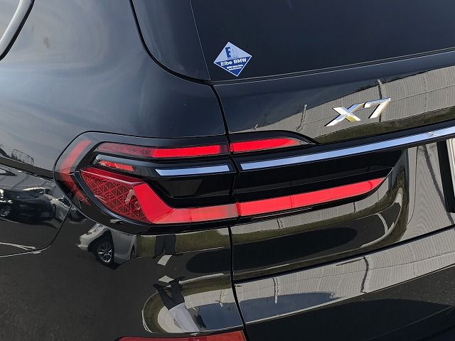 X7 xDrive40d RHD US