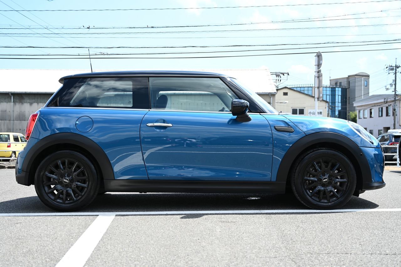 MINI Cooper F56 RHD