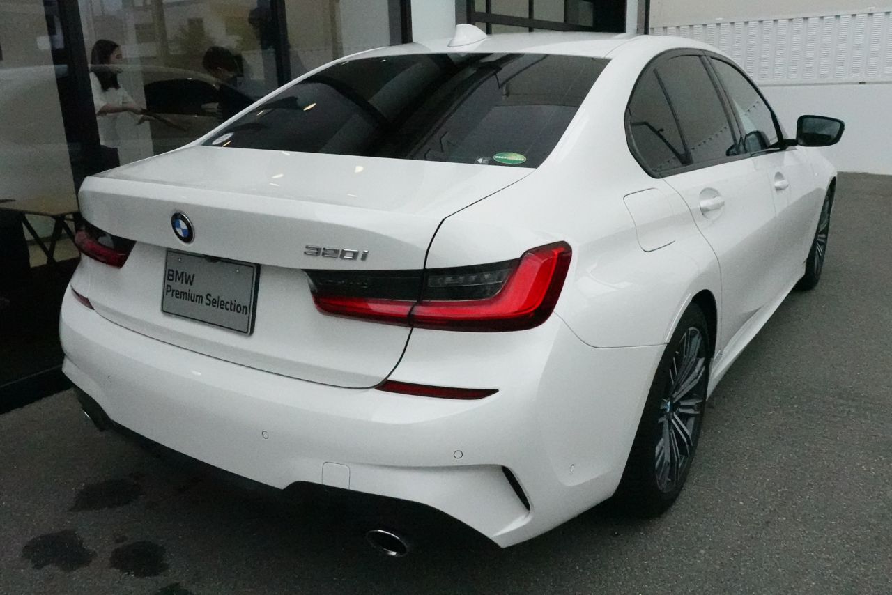 G20 320i Saloon RHD TU
