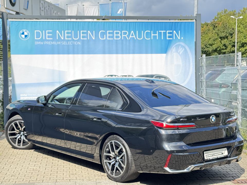 BMW 740