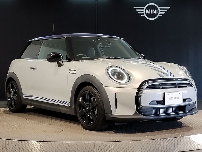 MINI Cooper F56 RHD