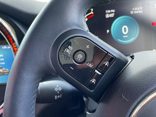 MINI Cooper F56 RHD