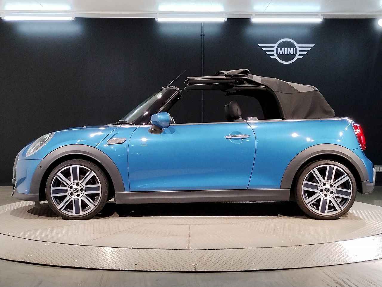 MINI Cooper S Convertible RHD