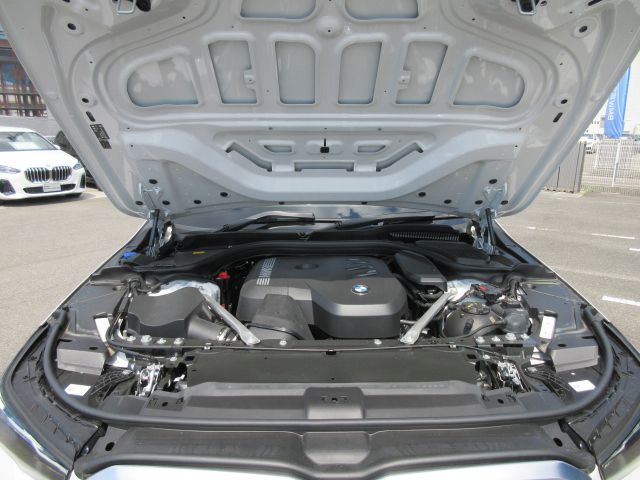520i Sedan RHD