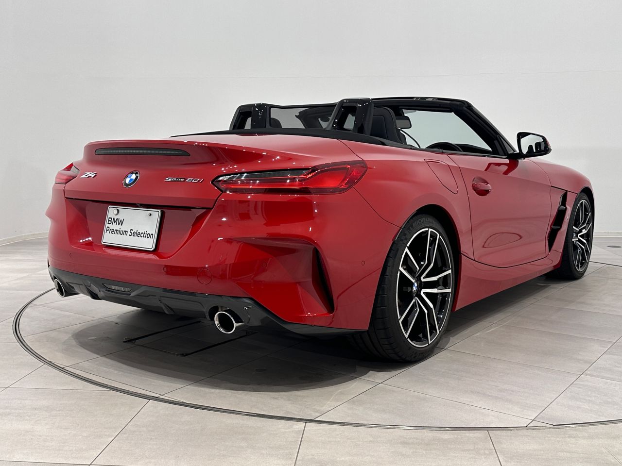 G29 z4 sDrive20i RHD