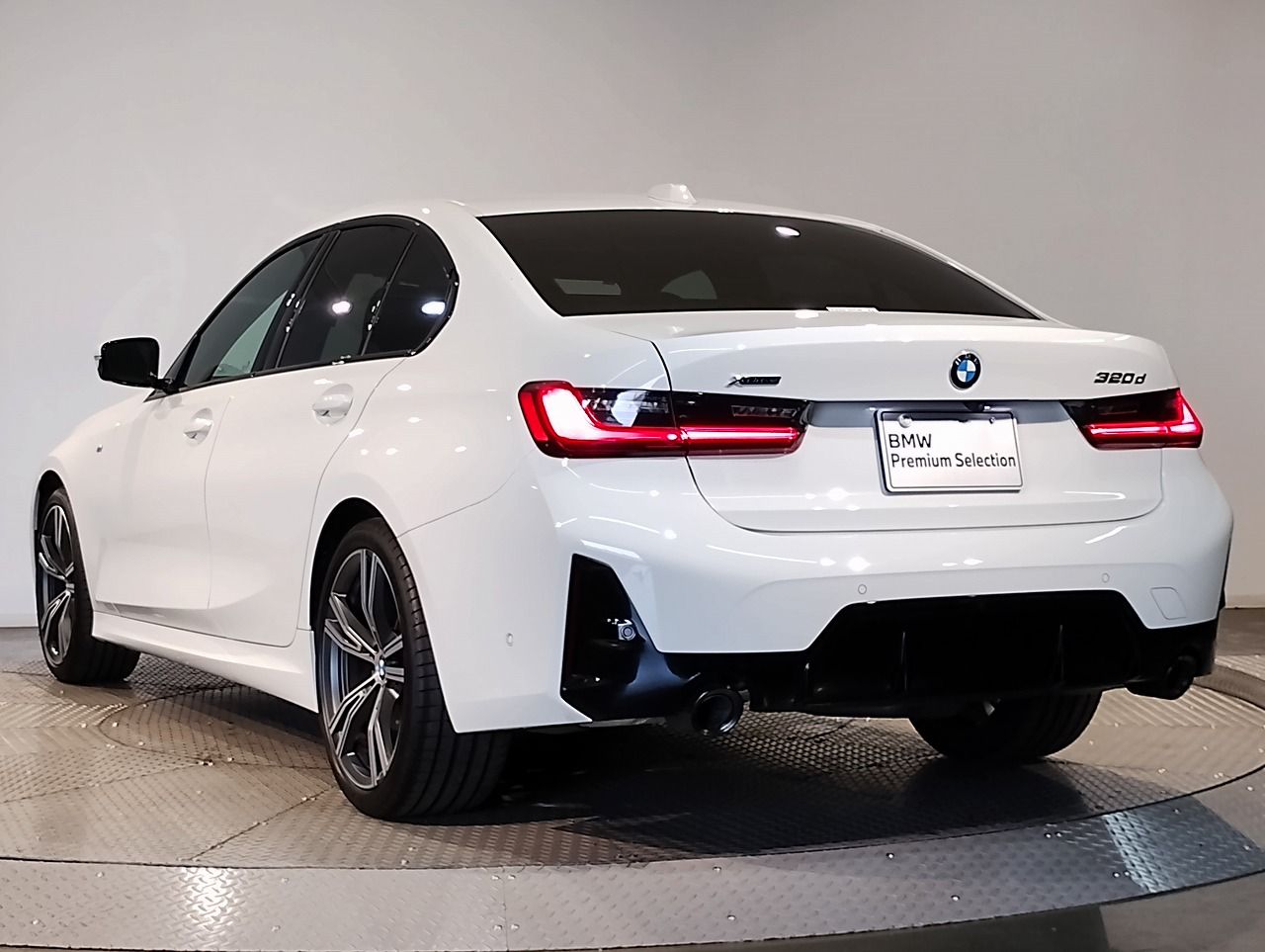 320d xDrive Berline RHD