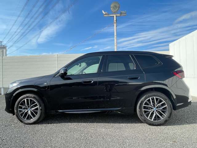 U11 iX1 xDrive30