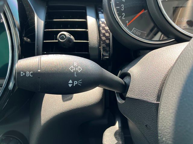 F55 COOPER S D(AT)