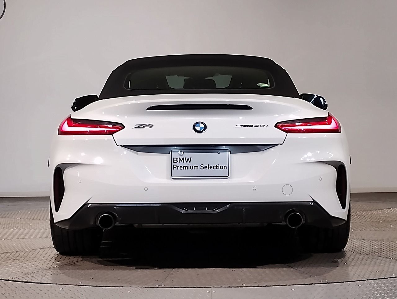 G29 z4 sDrive20i RHD