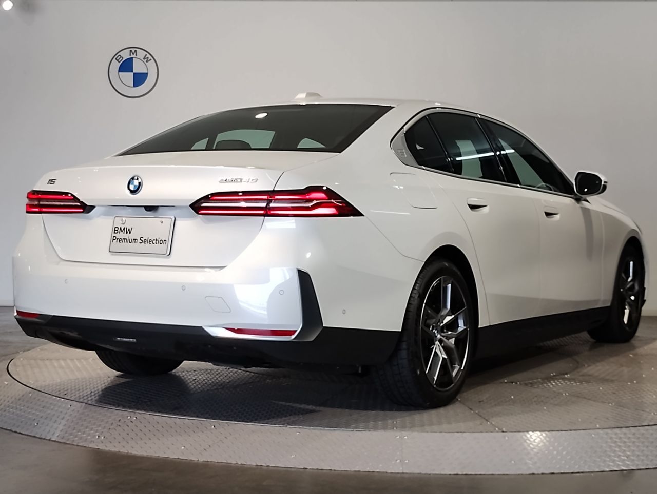 BMW i5 eDrive40 Sedan RHD