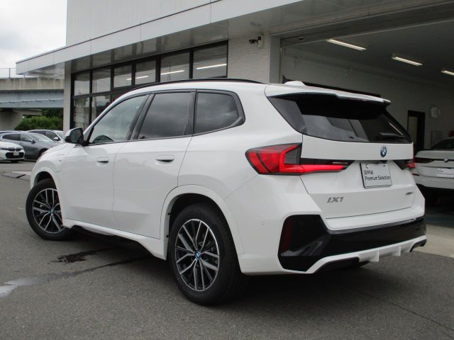 U11 iX1 xDrive30