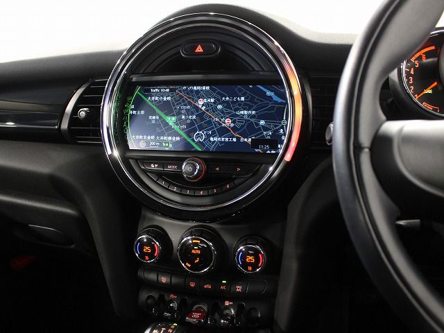 F55 COOPER D (AT)
