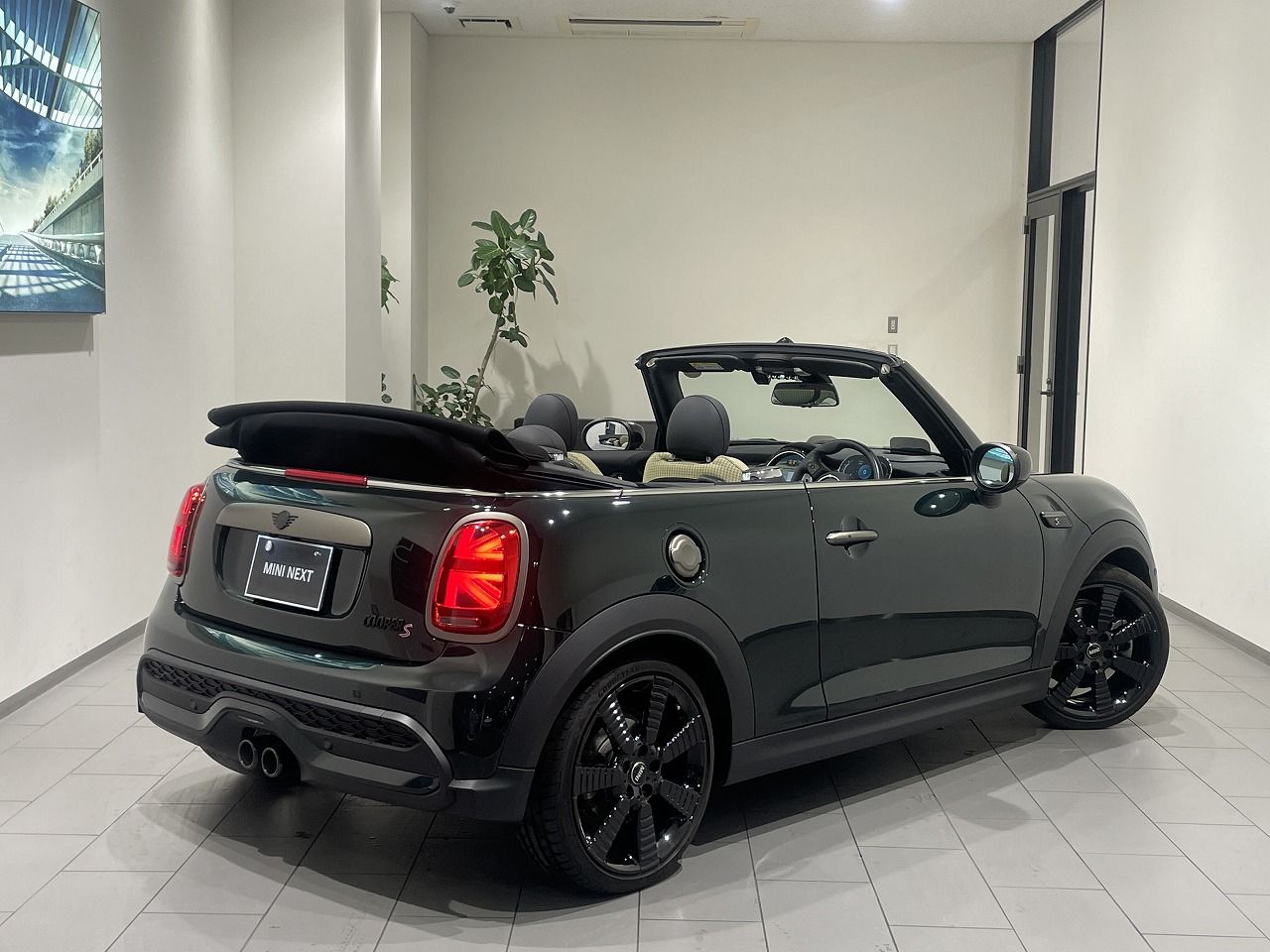 MINI Cooper S Convertible RHD