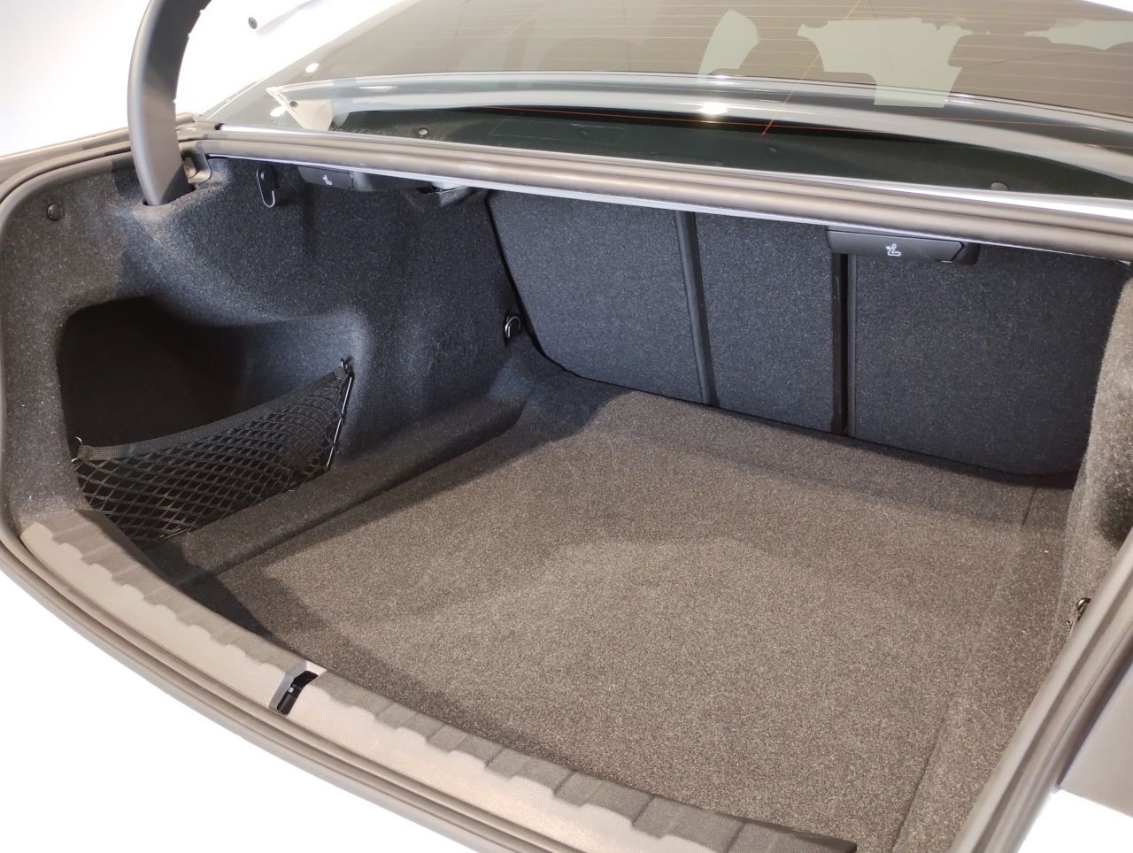 G20 330i Saloon RHD MX