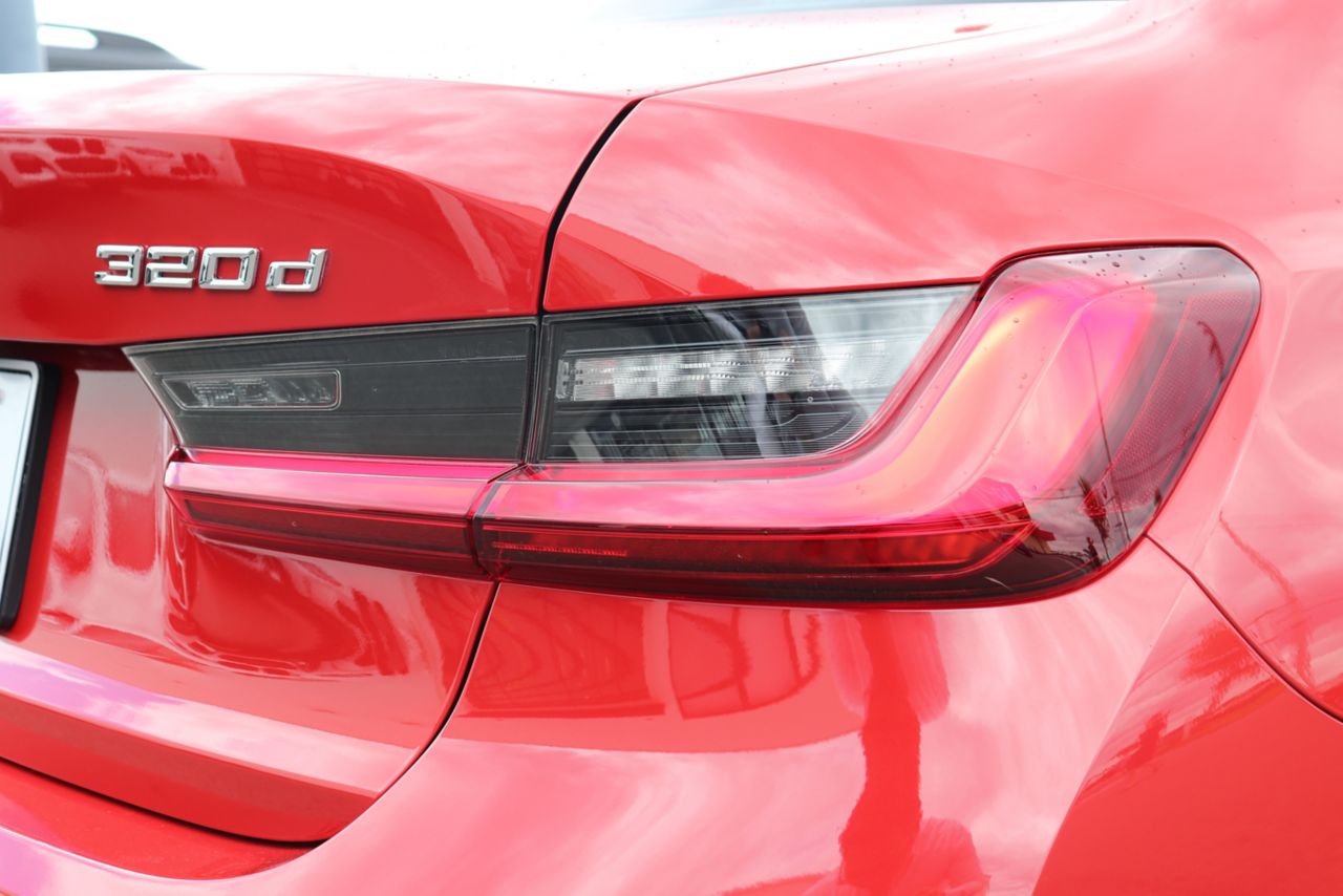 G20 320d xDrive RHD Saloon