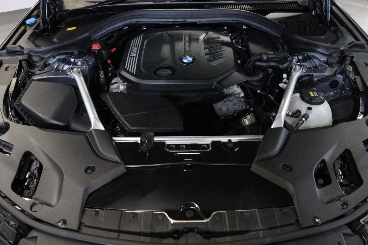 520d xDrive Touring RHD