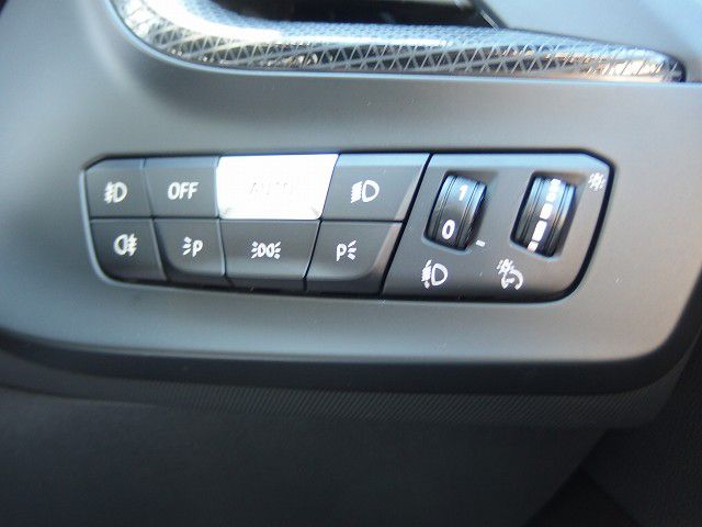 F40 118d Sports Hatch 5-door B47 2.0d