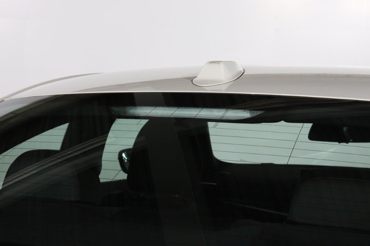 G42 220i Coupe