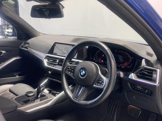 G20 320d xDrive RHD Saloon