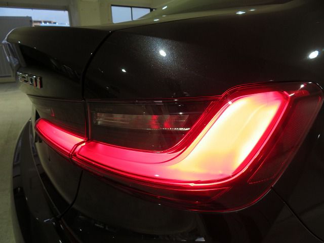 G20 320i Saloon RHD TU