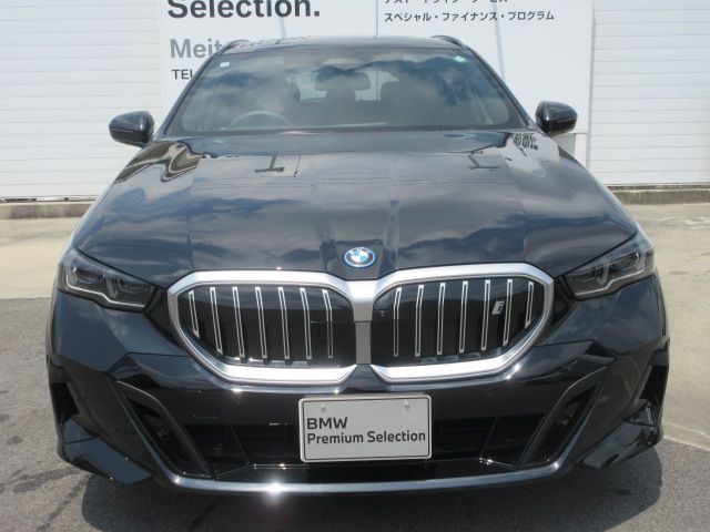 BMW i5 eDrive40 M Sport RHD