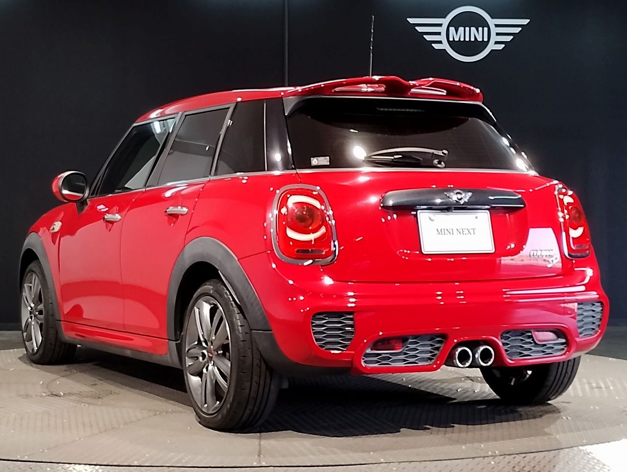 F55 COOPER S D(AT)