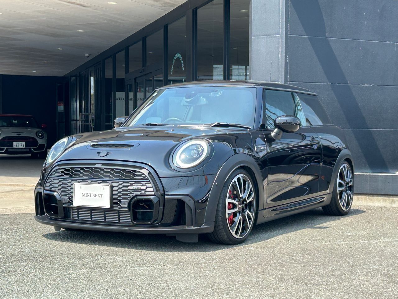 THE MINI JOHN COOPER WORKS.